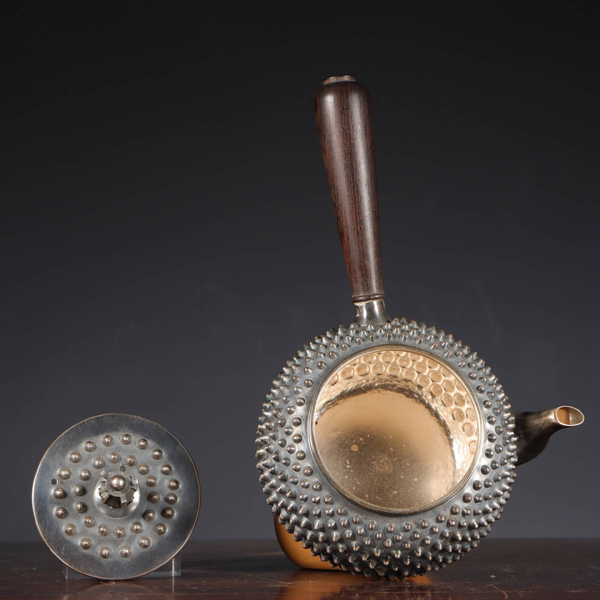 古銀 茶壺 「光南」在銘 純銀小霰粒紋木柄側把急須 銀瓶 煎茶 湯沸 茶道具 南鐐 金工 茶器 時代物 LT-1243_画像6
