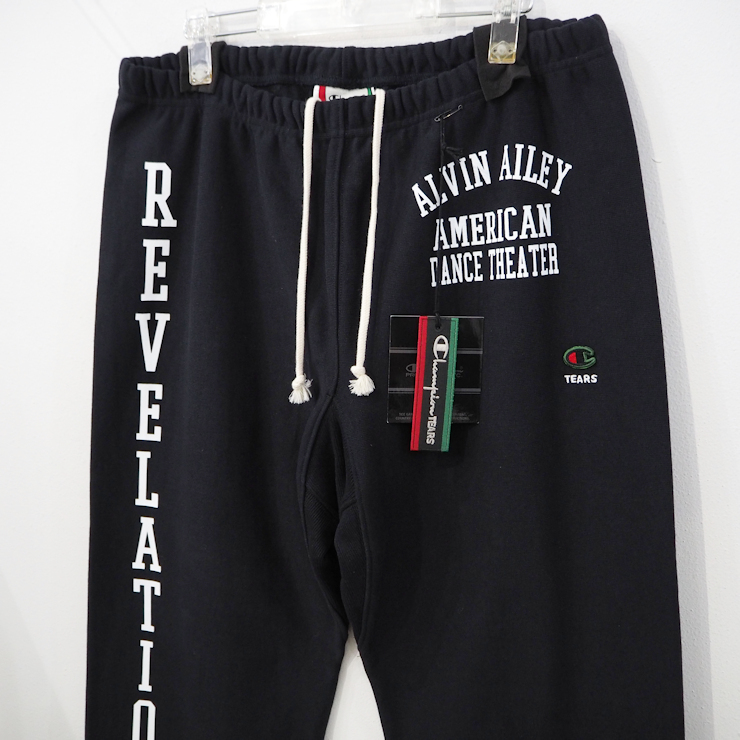 【30%OFF】 新品 L 定価26400円 デニムティアーズ x チャンピオン リバースウィーブ スウェットパンツ 黒 ブラック 白 メンズ XL Denim Tears パンツ パンツ、スラックス 【30%OFF】 新品 L 定価26400円 デニムティアーズ x チャンピオン リバースウィーブ スウェットパンツ 黒 ブラック 白 メンズ XL Denim Tears パンツ パンツ、スラックス