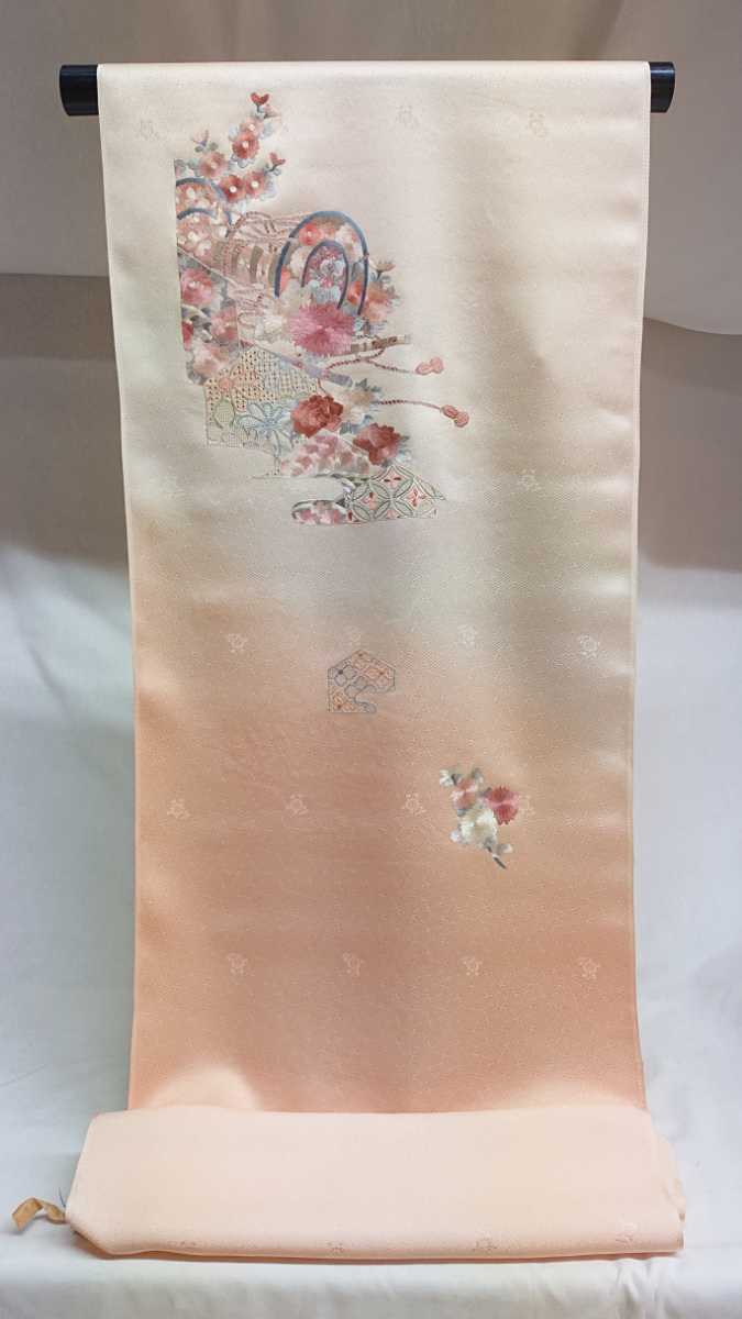 新品 蘇州汕頭刺繍 附下げ 61 薄ピンク暈し系 鼓花草文様 汕頭刺繍 手刺繍 未使用 未仕立て 反物 正絹 送料無料 長襦袢 結婚式 卒業式