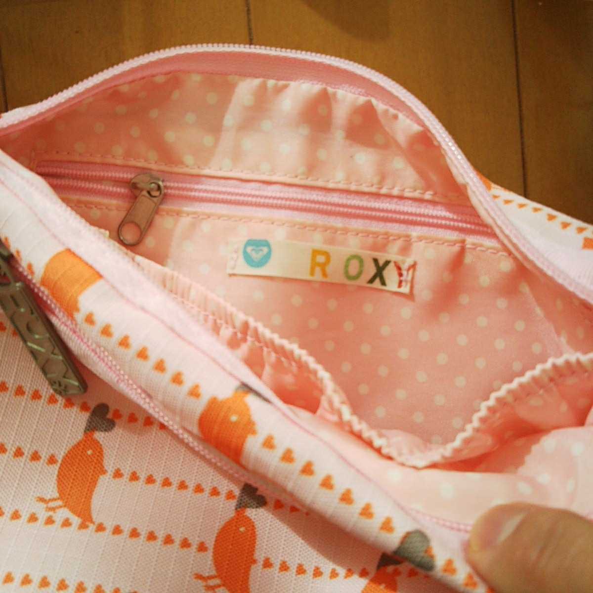 ロキシー ROXY バッグ　横３２ｃｍｘ縦１５．５ｃｍｘ底幅７．５ｃｍ_画像8