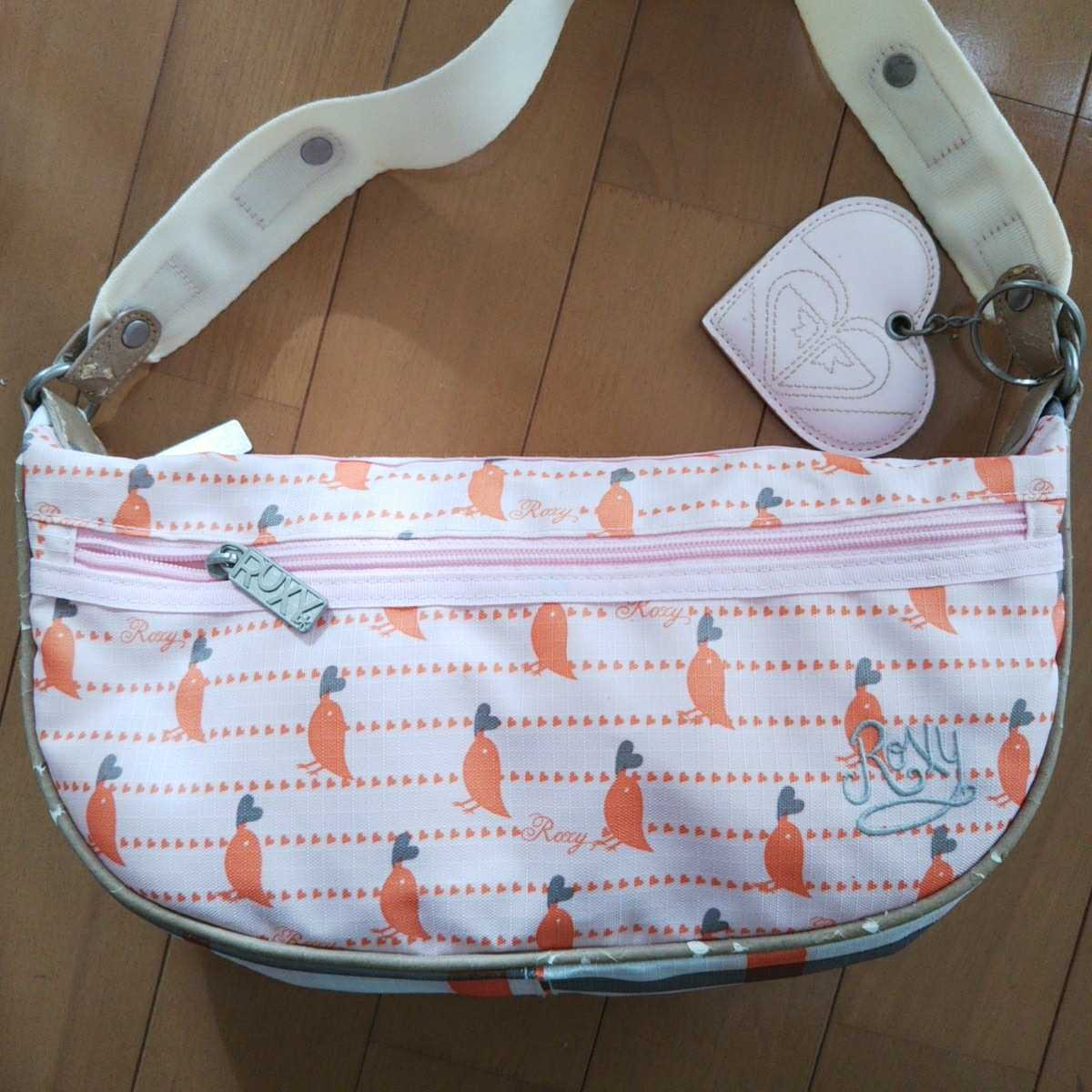 ロキシー ROXY バッグ　横３２ｃｍｘ縦１５．５ｃｍｘ底幅７．５ｃｍ_画像1