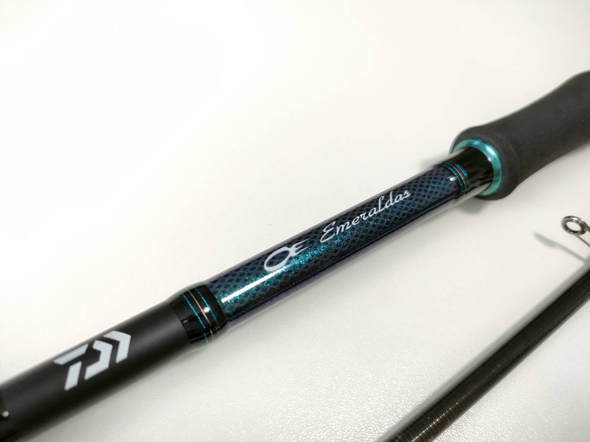 大人も着やすいシンプルファッション 17エメラルダス MX89M 新品未使用