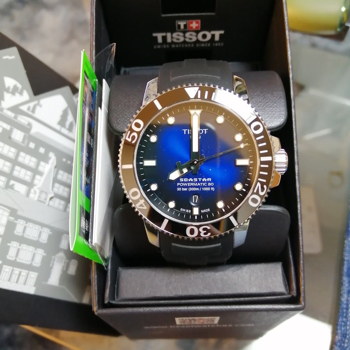 可愛いクリスマスツリーやギフトが! Tissot自動巻き時計 レディース