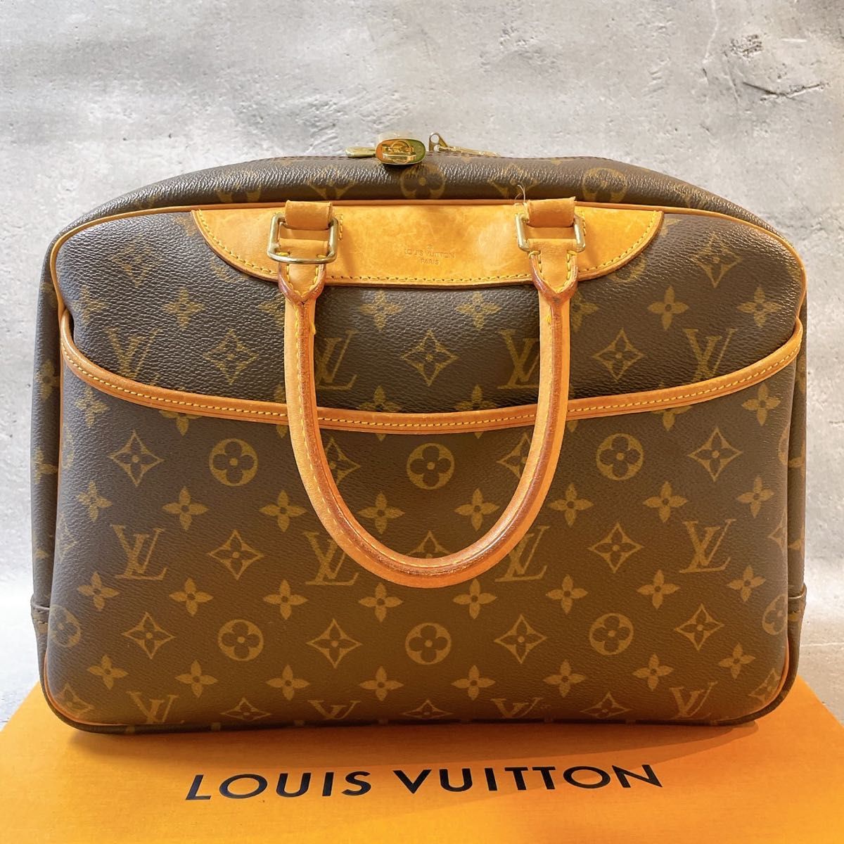 LOUIS VUITTON ルイヴィトン ドーヴィル モノグラム トートバッグ