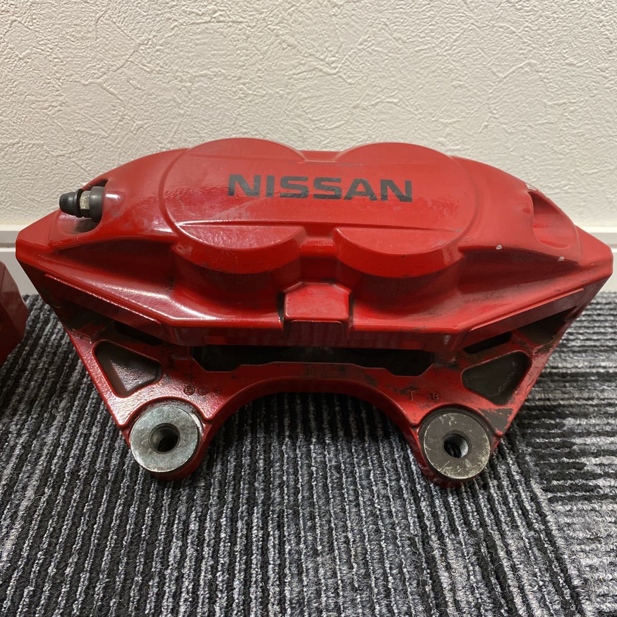  used Nissan Z34 Fairlady Z original akebono front caliper 4POT left right set red red Bick caliper Skyline Fuga 