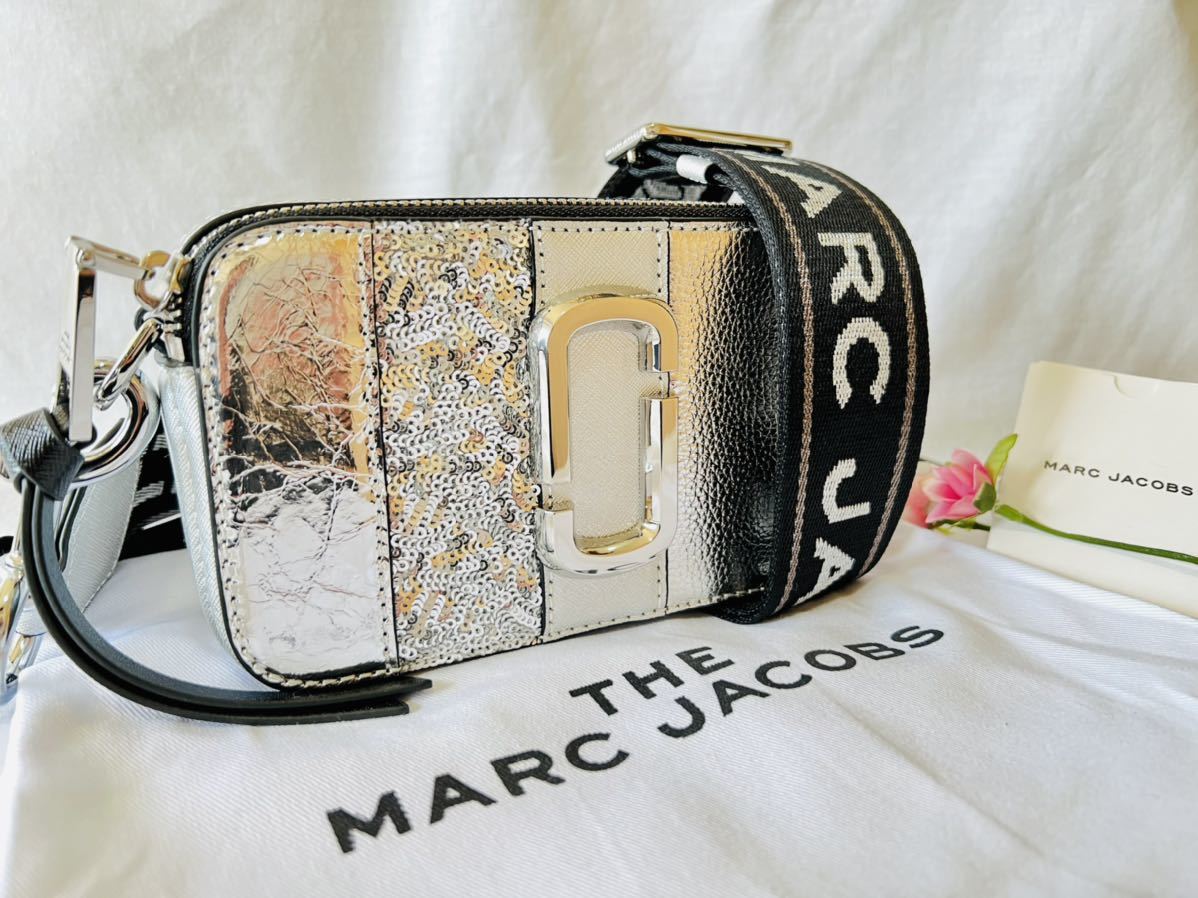 MARC JACOBS マークジェイコブス スナップショットシルバー