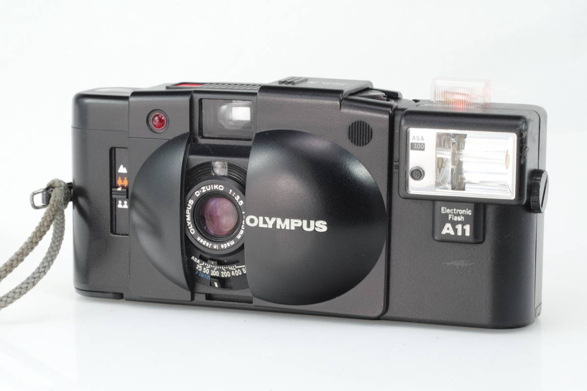 ★良品★ オリンパス フィルムコンパクトカメラ OLYMPUS XA2 + A11 フラッシュ 付き #p88