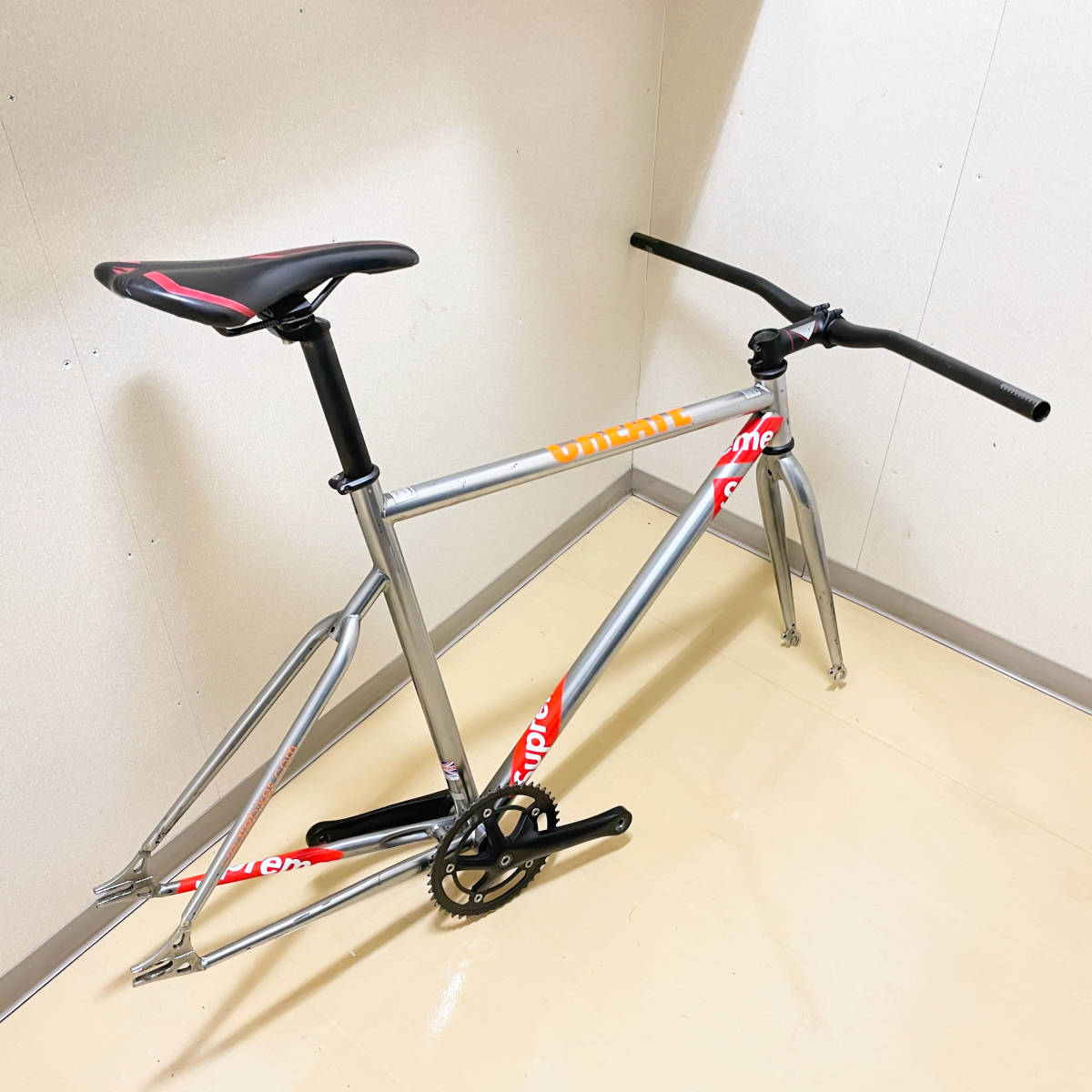 お買い得!】 銀 トリック 固定ギア FIXED バイク クリエイト BIKES