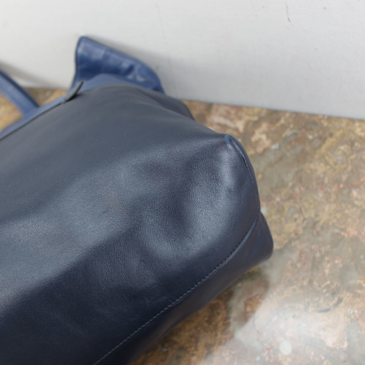 大人気新品 MIU MIU LOGO BAG/ミュウミュウロゴバイカラーレザートート
