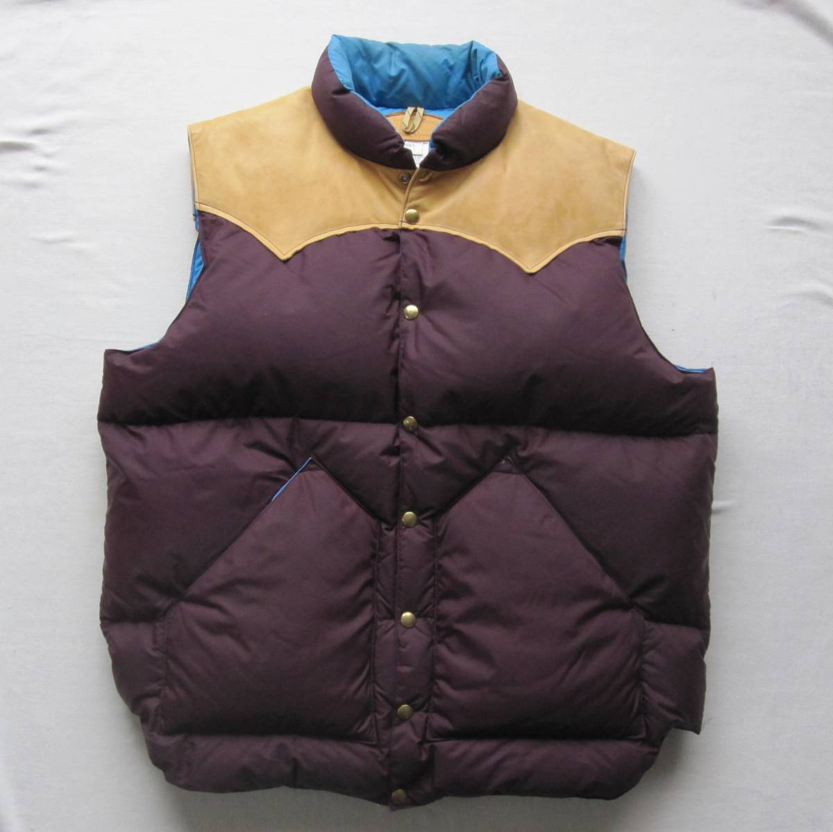 *70s Vintage Rocky mountain down vest (46) [ rare color ][ rare size ] / 1970s / vintage / original /