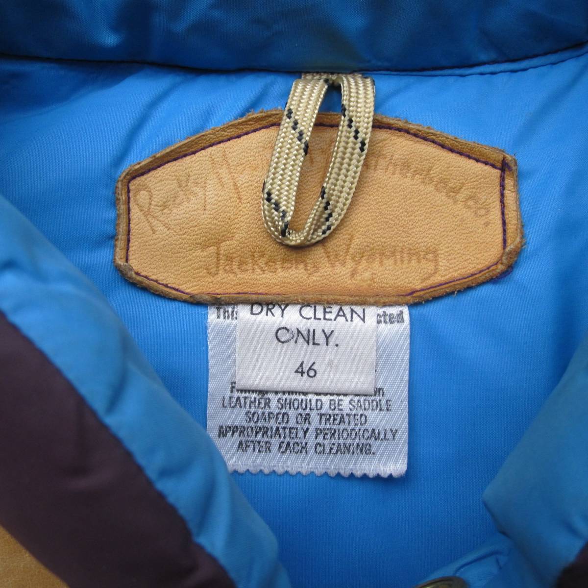 *70s Vintage Rocky mountain down vest (46) [ rare color ][ rare size ] / 1970s / vintage / original /