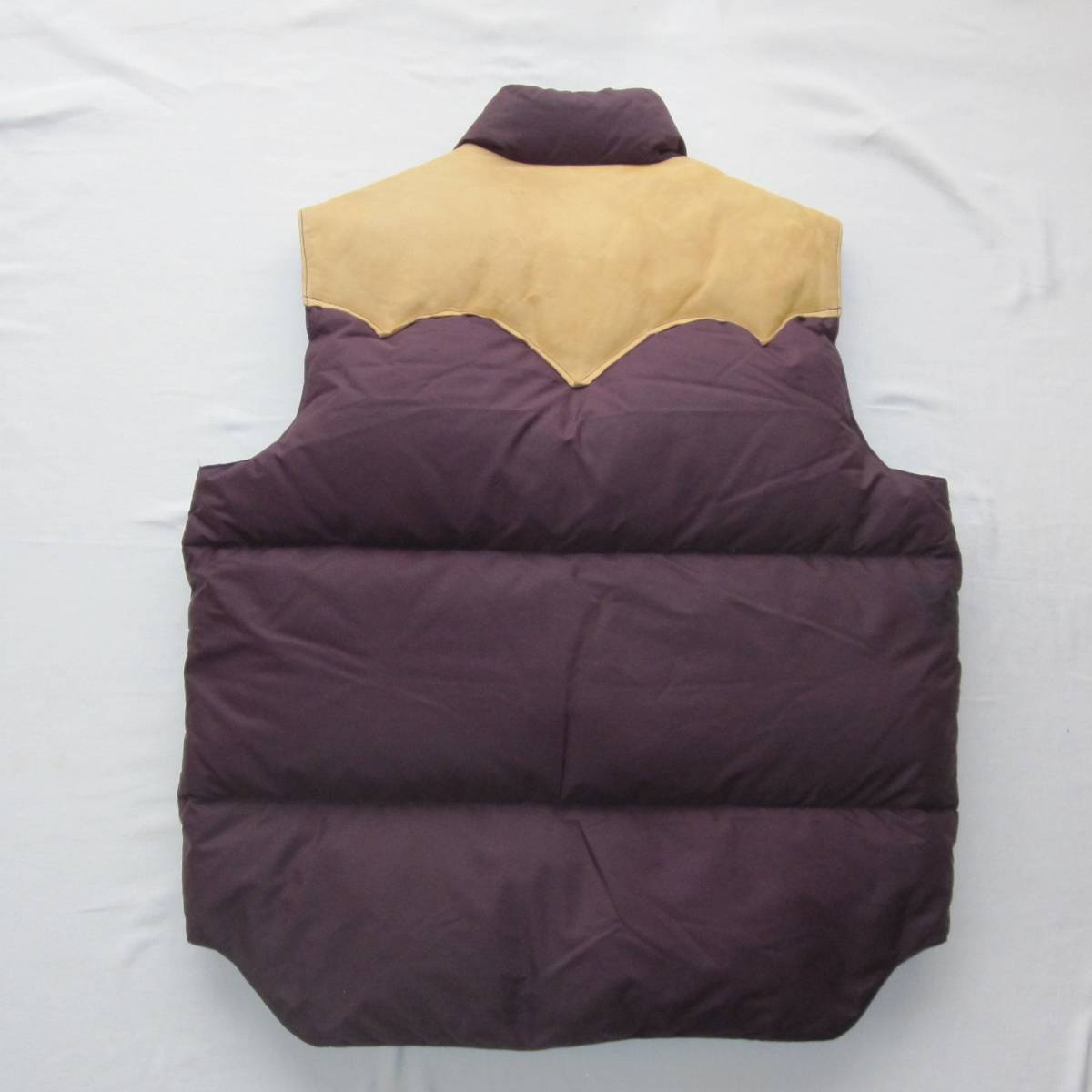 *70s Vintage Rocky mountain down vest (46) [ rare color ][ rare size ] / 1970s / vintage / original /