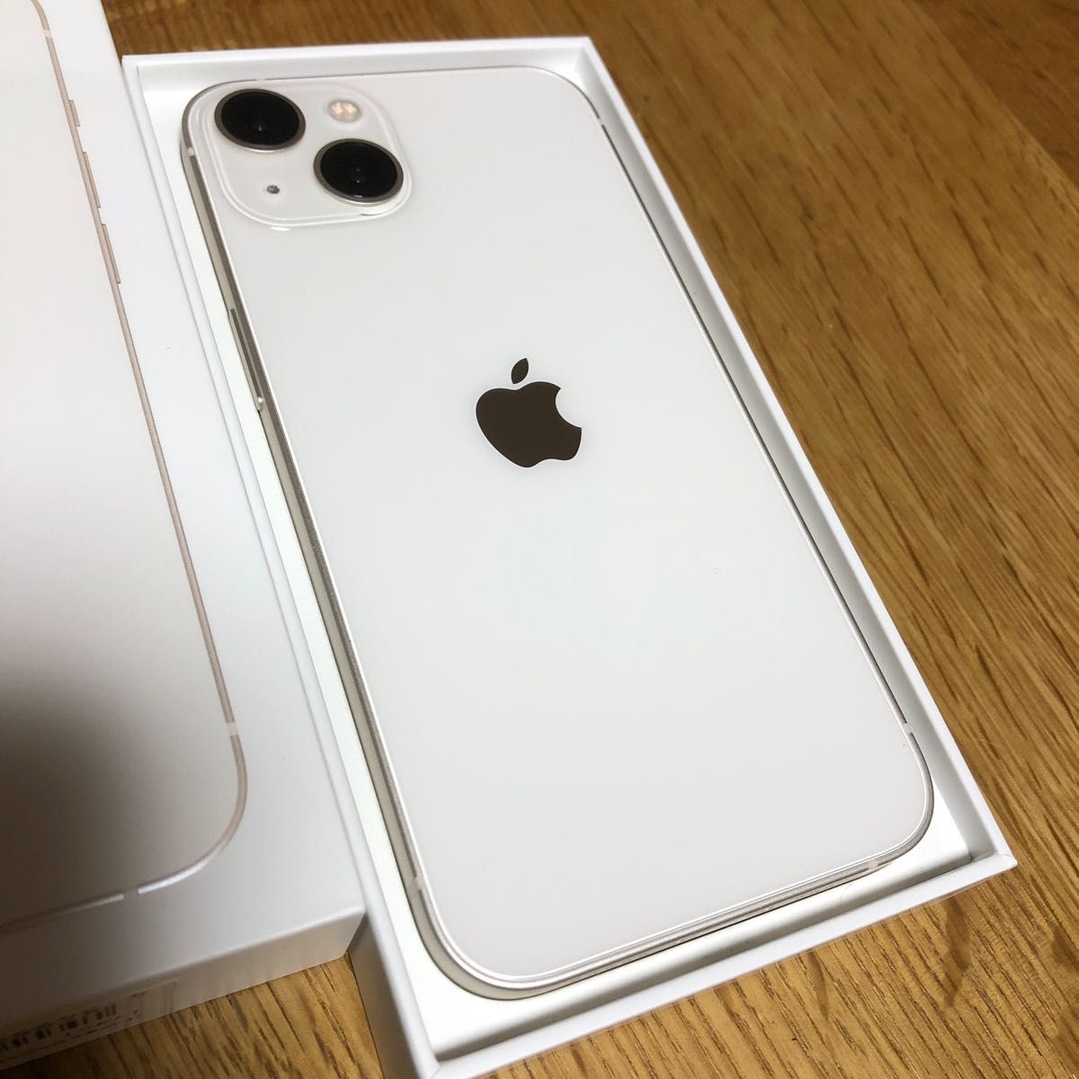 即出荷】 【新品】iPhone 13 スターライト 128 GB docomo