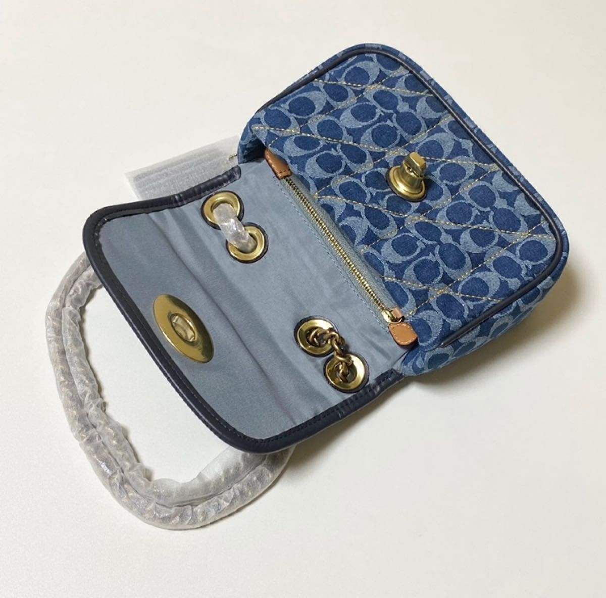 Begin掲載 COACH ピロー マディソン ショルダーバッグ 18 デニム