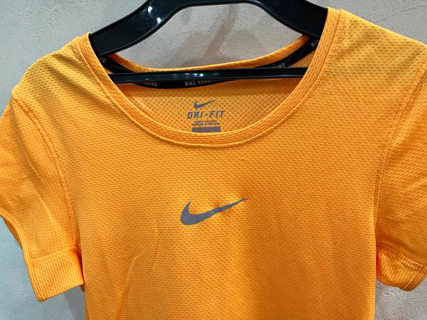 ☆NIKE/ナイキ DRI-FIT スポーツTee sizeXS レディース 蛍光オレンジ ジム 筋トレ ランニング 古着 used☆_画像2