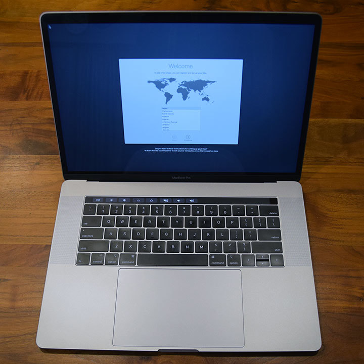 Apple MacBook Pro 15インチ / USキーボード Core i9 2.4Ghz メモリ 
