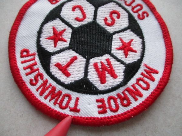 80s サッカーMONROE TOWNSHIP SOCCER CLUB刺繍ワッペン/SOCCER VintageビンテージUSAパッチFOOTBALLアップリケpatch V142_画像3