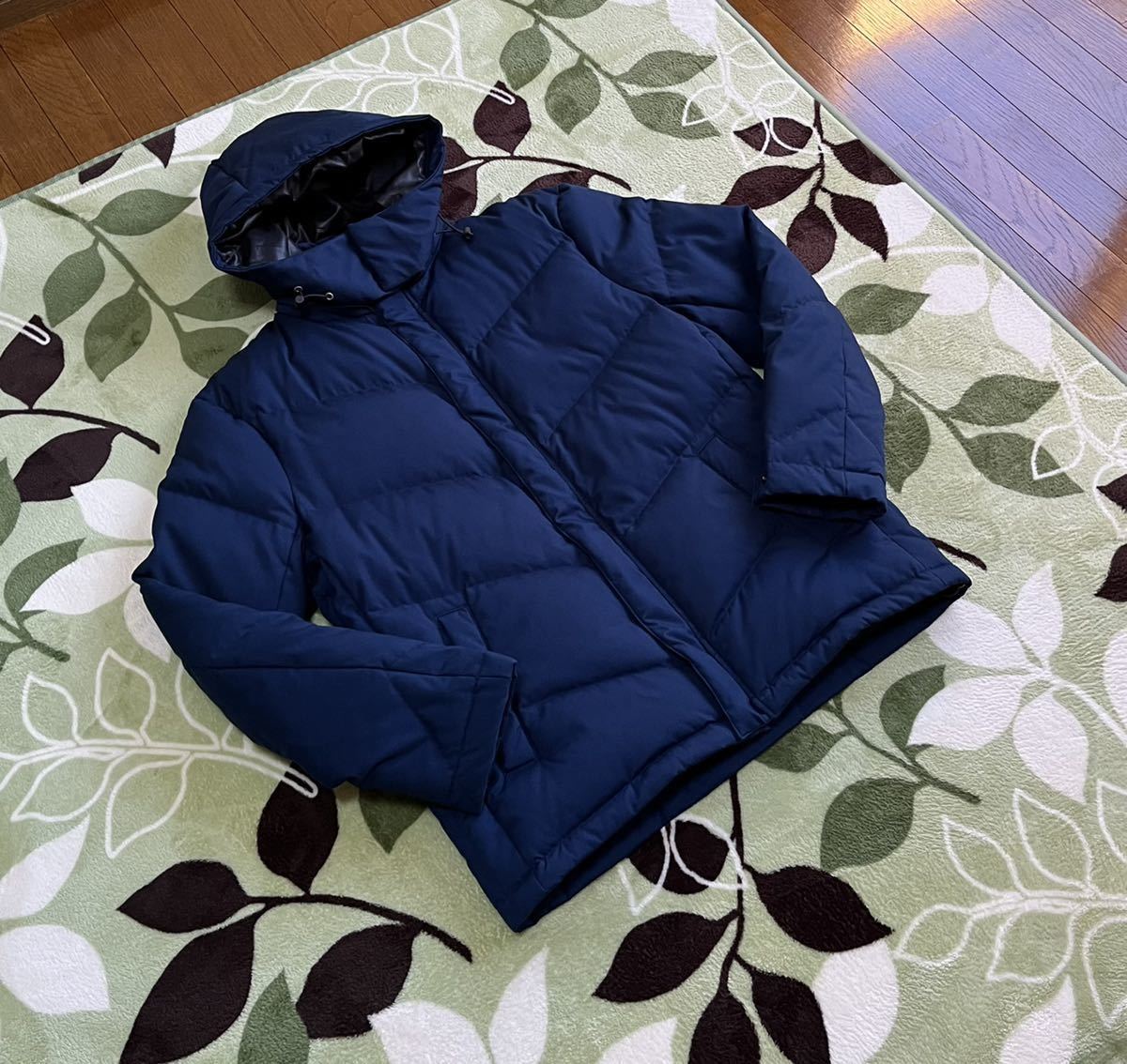 beautiful goods MK Michel Klein Homme with a hood . down jacket 52 navy 