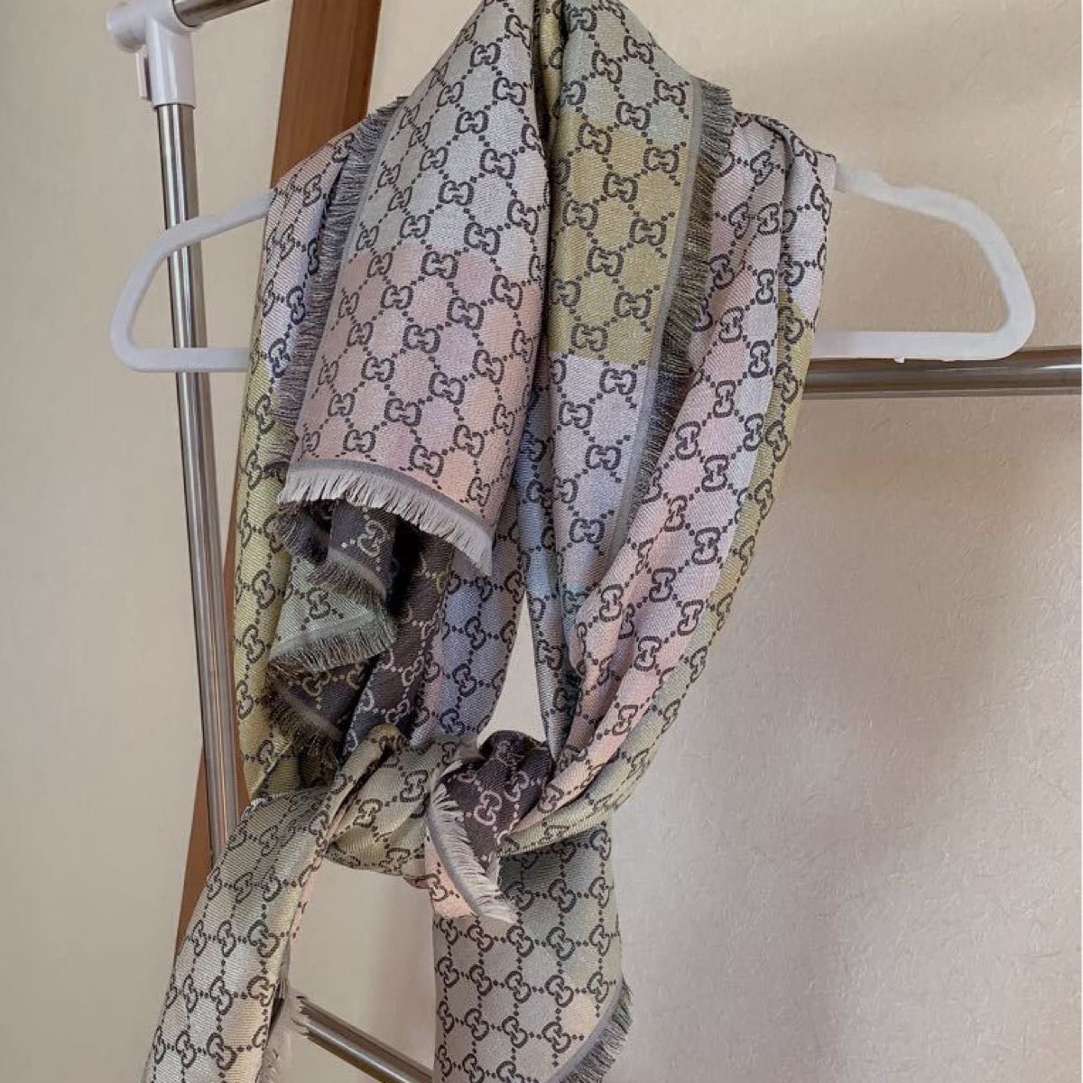Gucci GG ジャカード マルチカラーショール ストール|PayPayフリマ