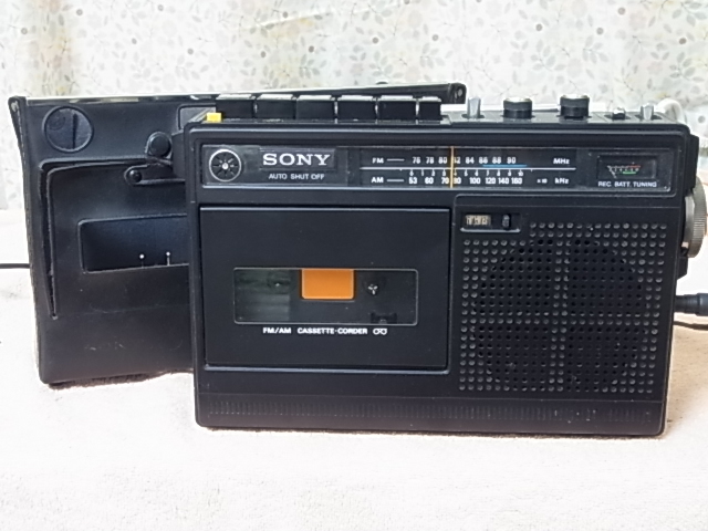 SONY 【CF-1150】 通電確認を行い、ラジオ受信します 管理 221105180のサムネイル