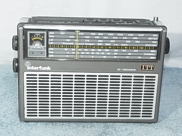 訳あり 通電確認を行い、ラジオ受信します 【RP1000】 I.T.T FM76