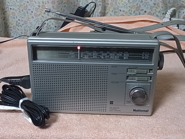 National 【RF-629】 売り文句は「音が良いですよ!」 40年経過 National 【RF-629】 売り文句は「音が良いですよ!」 40年経過