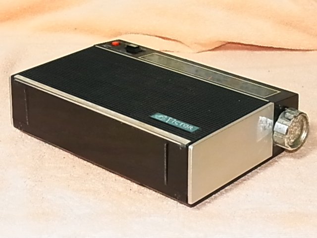 Yahoo!オークション - Victor ビクター 【F-930(N)】 FM/AM/SW Yahoo!オークション - Victor ビクター 【F-930(N)】 FM/AM/SW