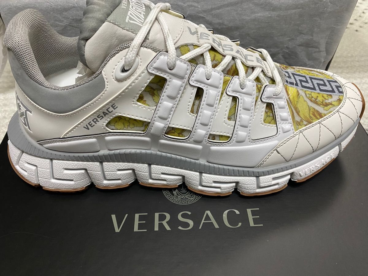 2022公式店舗 スニーカー ヴェルサーチ ヴェルサーチ versace