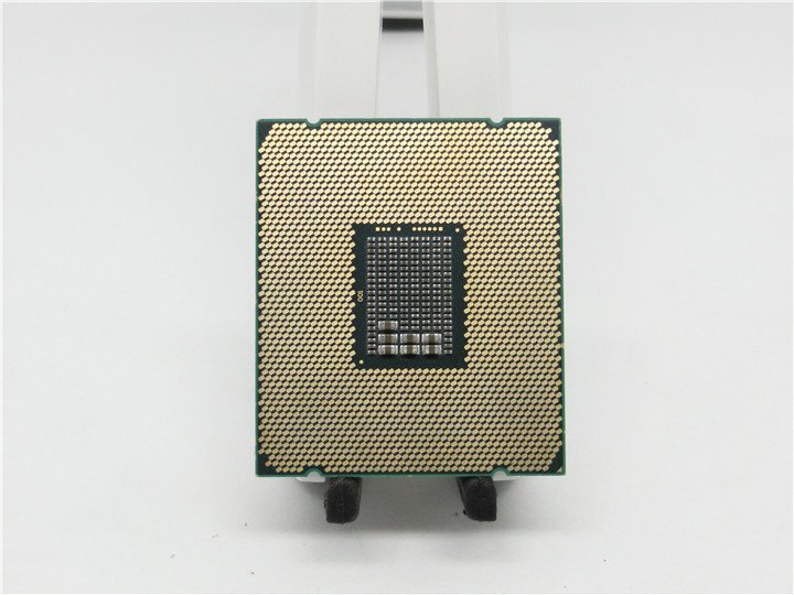 中古　Intel Xeon E5-2686V4　 SR2K8 2.3GHZ　動作不良　ジャンク品 　　　送料無料_画像2