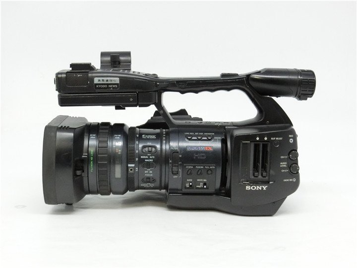 SONY PMW-EX1R XDCAM EXカムコーダー ビデオカメラ ソニー ジャンク　 本体のみです　動作未確認 　ジャンク品　送料無料_画像3