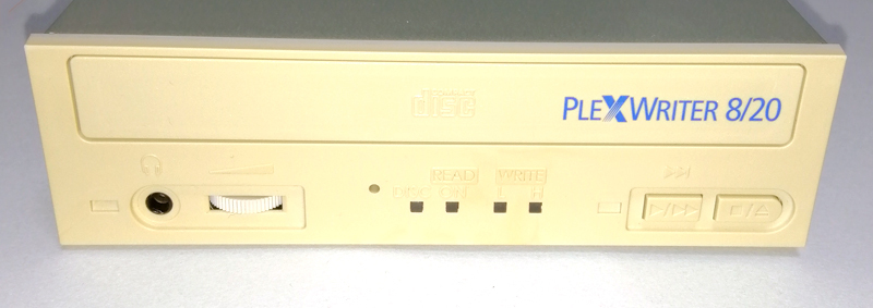 PLEXTOR プレクスター PX-R820Ti CD-Rドライブ ジャンク扱い 送料無料_画像2