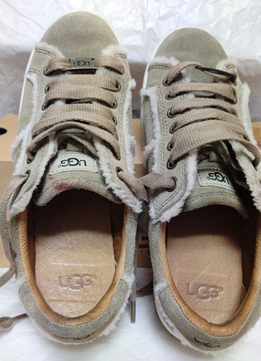 アグ　UGG MILO SPILL SEAM SNEAKER　1097009 23.5cm　本革スエードレザースニーカー　ベージュ