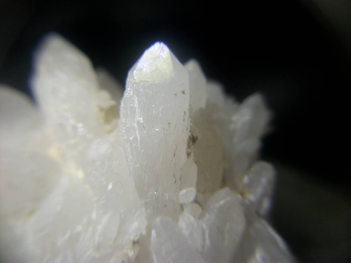 国産鉱物 奈良県 橡谷 水晶 クラスター クォーツ 大小の結晶多数 ハイグレード 定型外発送の画像6