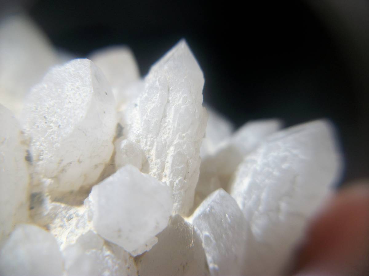 国産鉱物 奈良県 橡谷 水晶 クラスター クォーツ 大小の結晶多数 ハイグレード 定型外発送の画像9