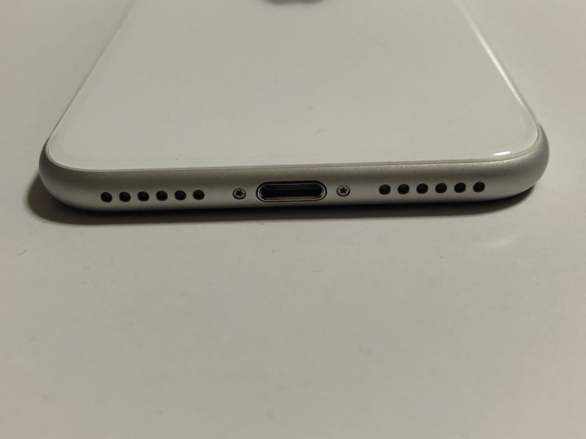 SIMフリー iPhoneSE 第2世代 128GB 84% ホワイト 判定 ○ SE2