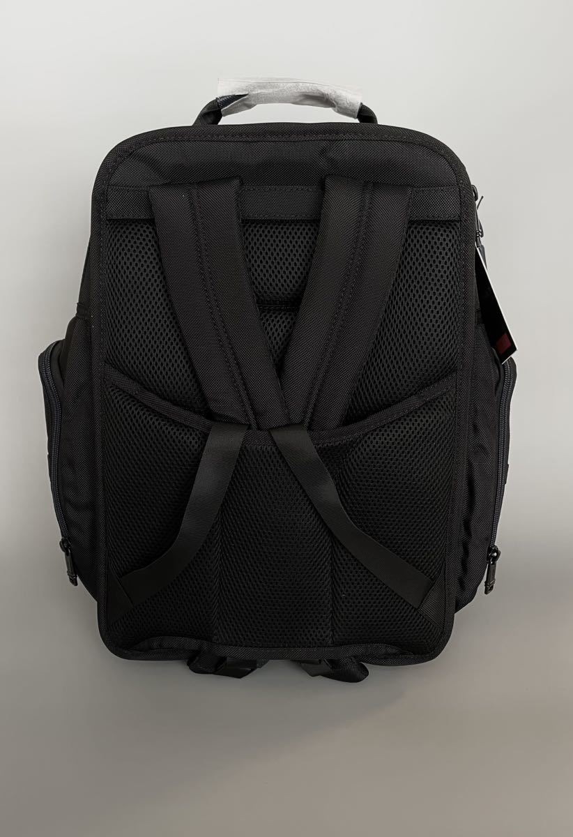 【美品】TUMI Alpha3バックパック T-Pass ビジネスクラス・ブリーフ・パック、色［ブラック／ネイビー］、保存袋付き_画像4