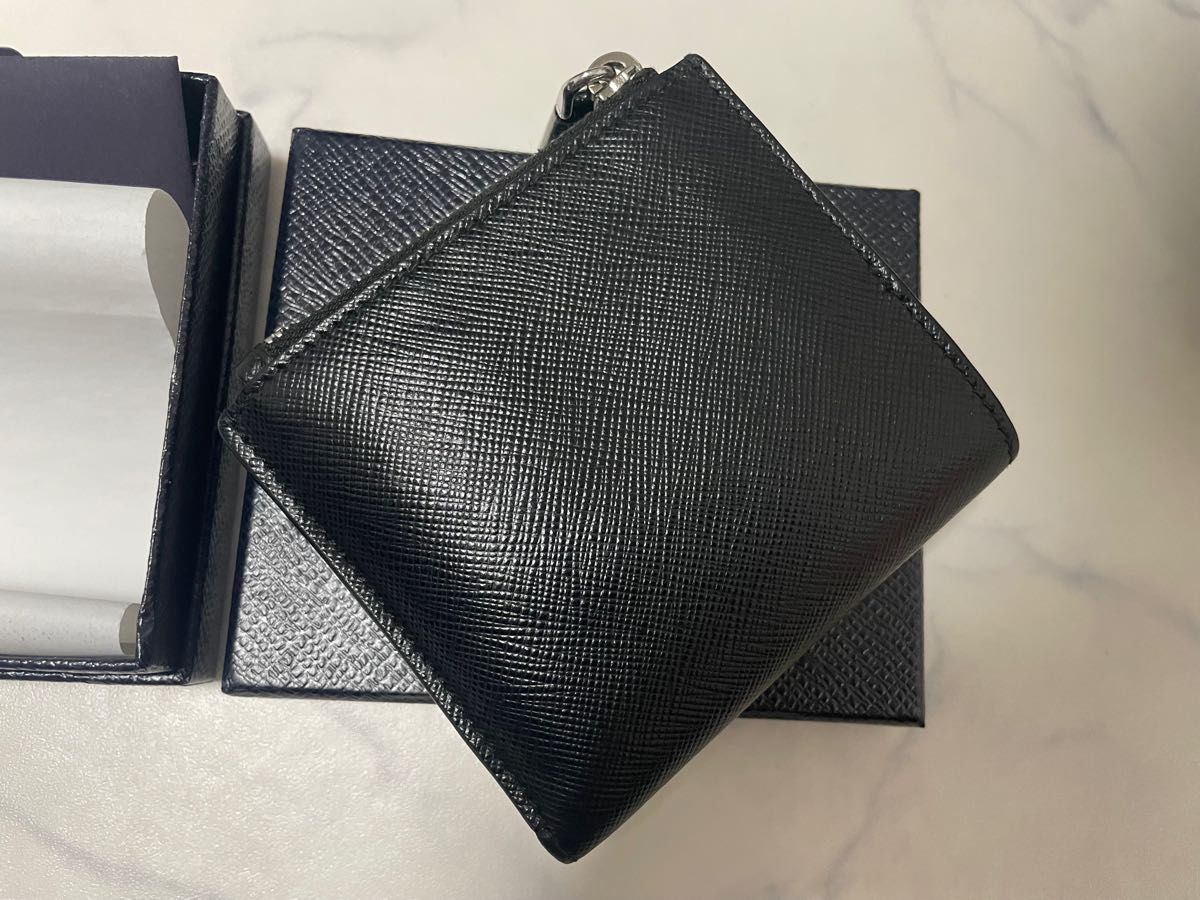 Shop Louis Vuitton TAIGA Amerigo wallet (M62045) by Milanoo