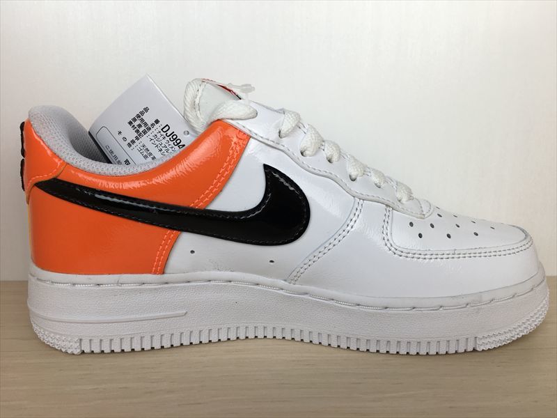 NIKE（ナイキ） AIR FORCE 1'07 ESS（エアフォース1'07 ESS） DJ9942-103 スニーカー 靴 ウィメンズ 23,5cm 新品 (1446)_画像2