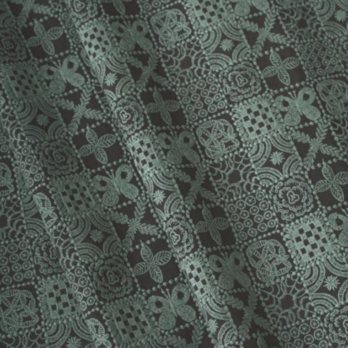ミナペルホネン forest tile チャコール 生地巾半分×50cm弱 フォレスト