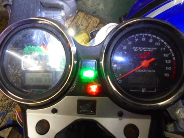 CB400SF NC39 スペック2 メーター 43811Km R5 1/14_画像9