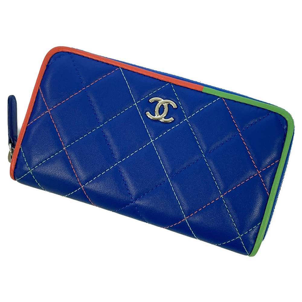 豪奢な CHANEL ラムスキン ラウンドファスナー マトラッセ 財布