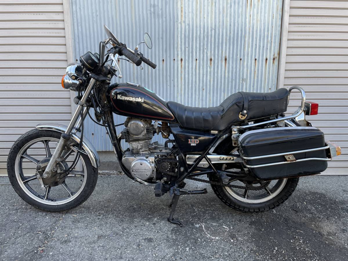 １４０００キロ　サイドボックス装備 Z250LTD 旧車車両 書類、鍵付き　KZ250G_画像5