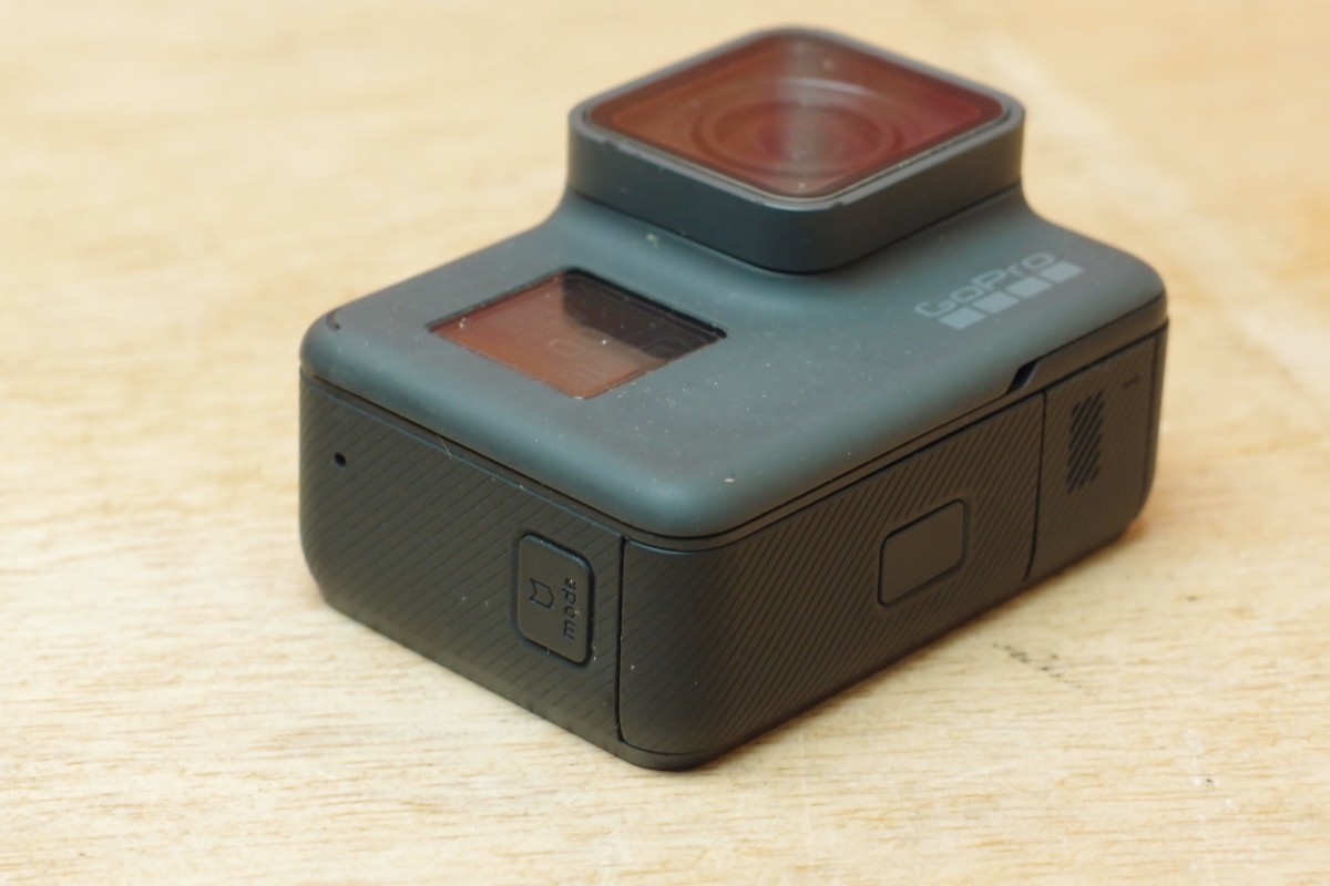 GoPro HERO5 Black バッテリー2つ 3WAY自撮り棒 ネックマウント 防風スポンジ付 GPS 防水アクションカメラ 4K動画 タッチ液晶 送料無料 GoPro HERO5 Black バッテリー2つ 3WAY自撮り棒 ネックマウント 防風スポンジ付 GPS 防水アクションカメラ 4K動画 タッチ液晶 送料無料
