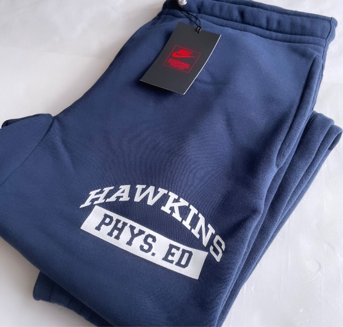 新品 ナイキ NIKE STRANGER THINGS ストレンジャーシングス ホーキンス スウェットパンツ USM(日本L相当)