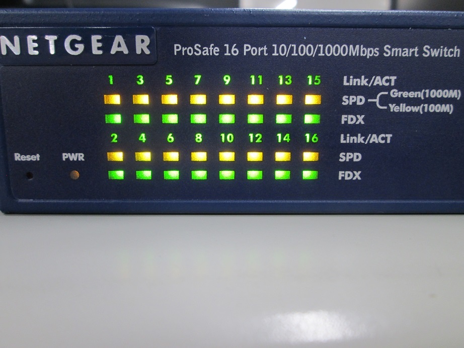 NETGEAR GS716Tv3 ギガビット16ポート スマートスイッチ_画像7
