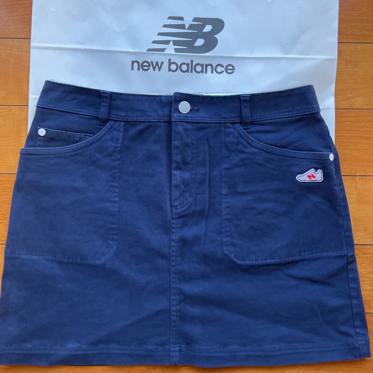 送料無料new balanceニューバランスゴルフフランネル起毛スカート人気ボストンテリアNBスニーカーLOGO弾力性STRETCH Navy(半額以下)中古品_画像4