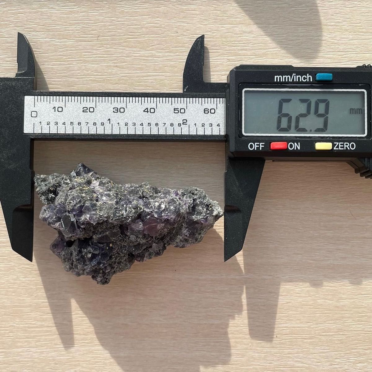 SALE価格 《 フローライト原石 ① 》結晶 天然石 パワーストーン SALE価格 《 フローライト原石 ① 》結晶 天然石 パワーストーン