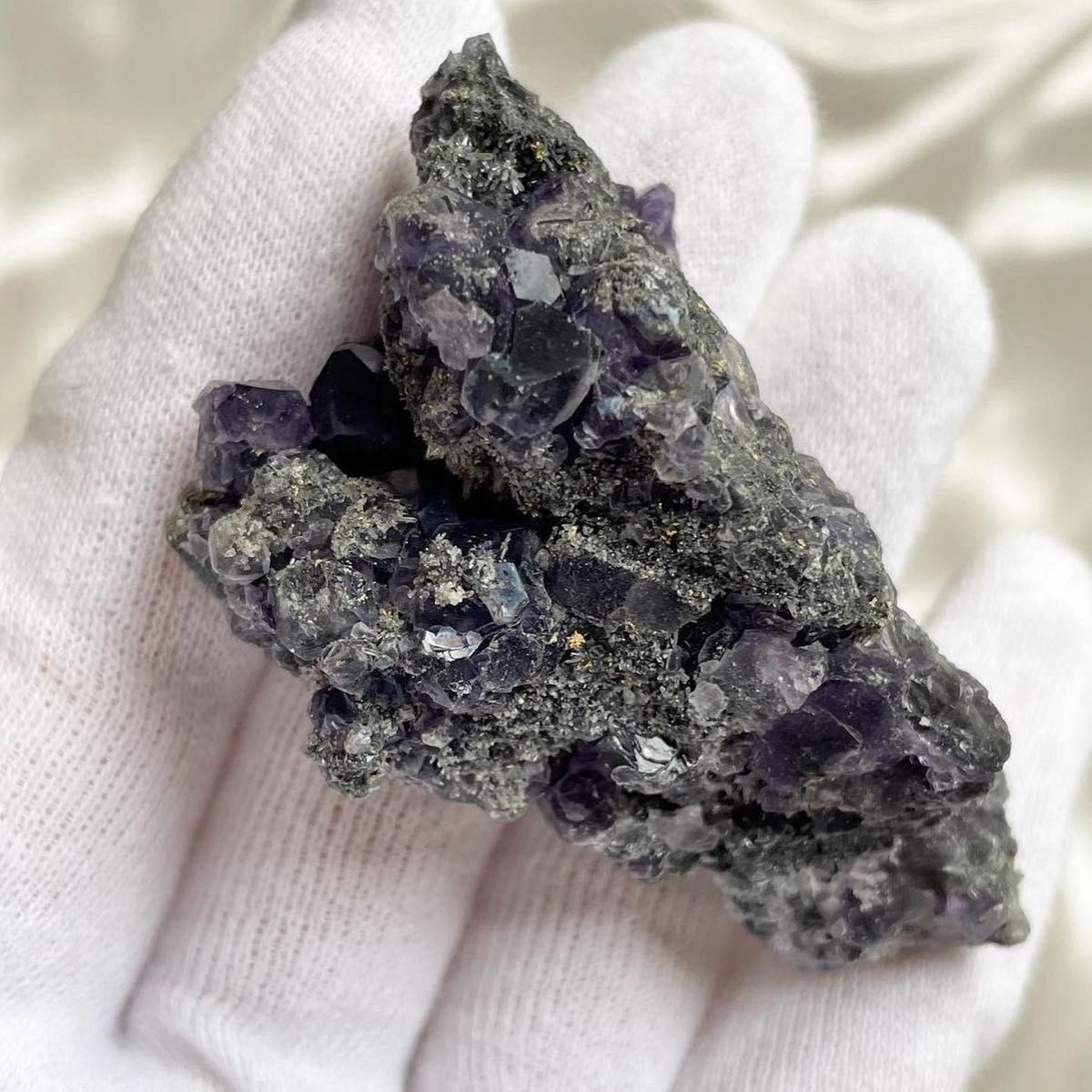 SALE価格 《 フローライト原石 ① 》結晶 天然石 パワーストーン SALE価格 《 フローライト原石 ① 》結晶 天然石 パワーストーン