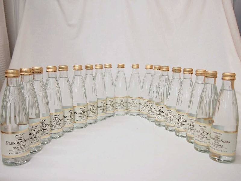 プレミアムソーダ 山崎の天然水でつくったソーダ サントリー 瓶240ml×21_画像1