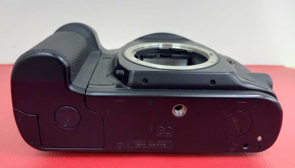 □A Canon EOS-1V 本体 ボディ 一眼レフ フィルム カメラ 動作品